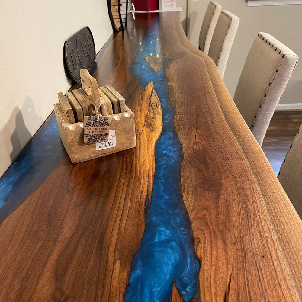 These behaviors may cause damage to the epoxy resin table