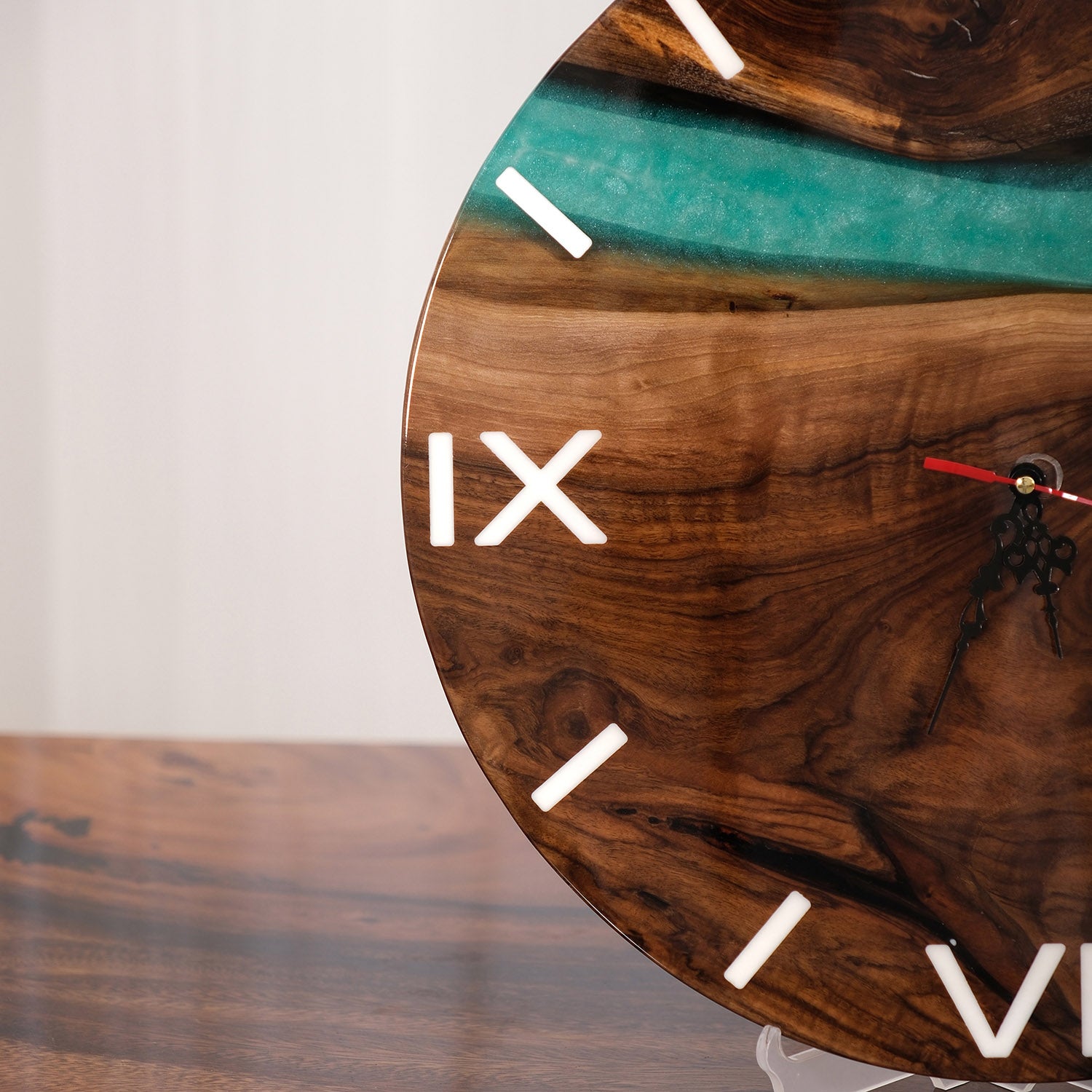 KAZANAHOME-Black-Walnut-Green-Epoxy-Resin-Wall-Clock-4