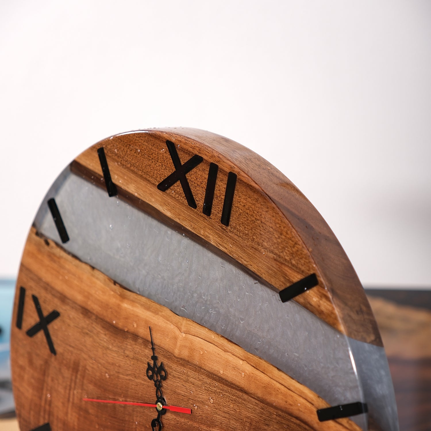 KAZANAHOME-Black-Walnut-Grey-Epoxy-Resin-Wall-Clock-3