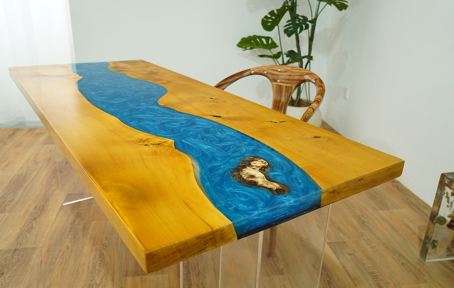 KAZANAHOME-poplar-epoxy-resin-river-table-5