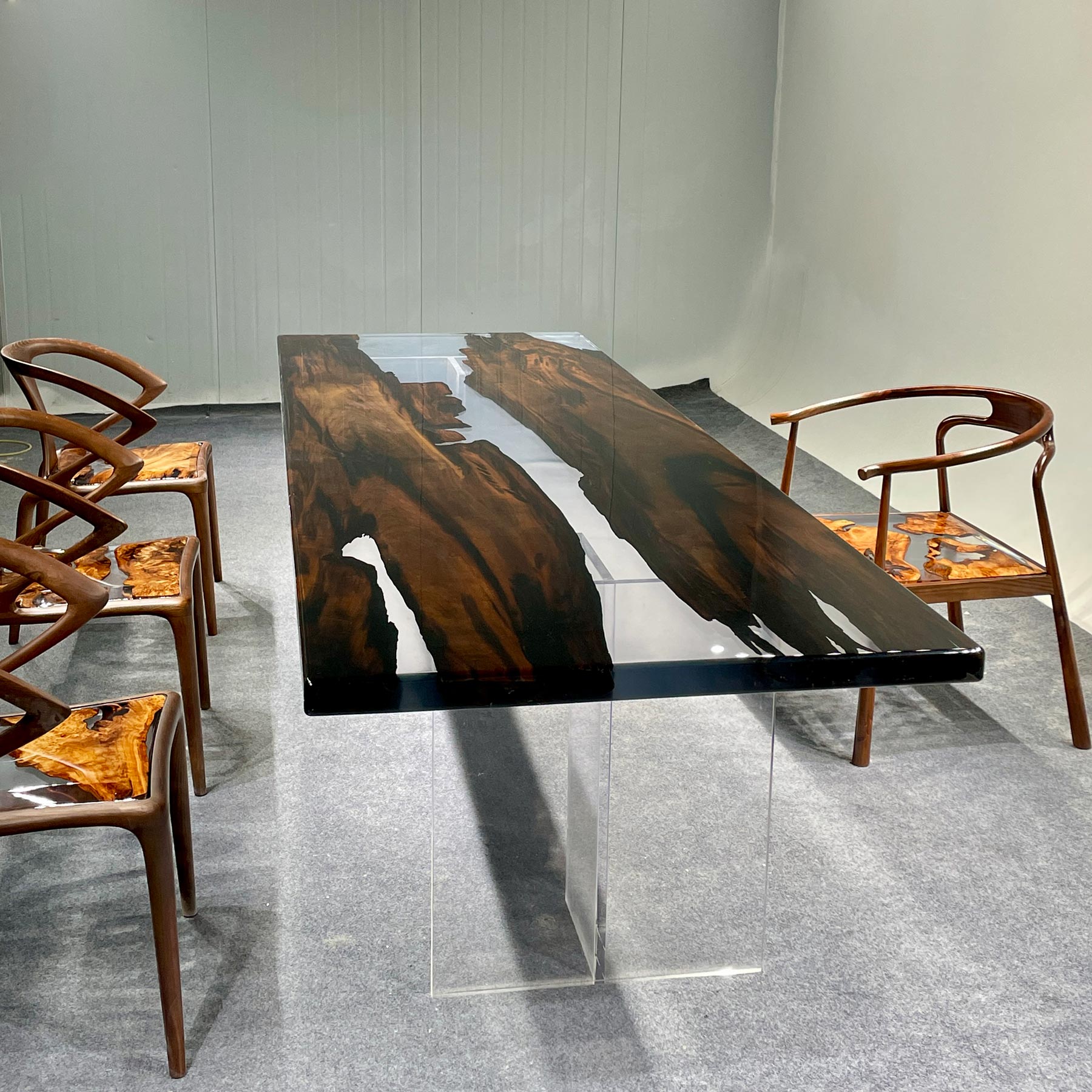 Transparent Epoxy Resin Wooden River Style  Dining Table - Kazanahome